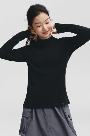 FrostEase – Women’s Medium-Warmth Half-Turtleneck Fleece Base Layer